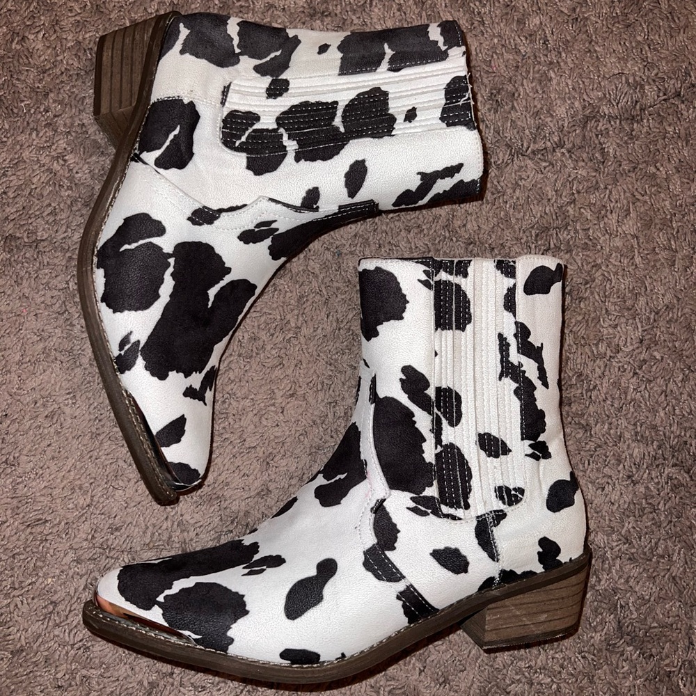 Black & white cow print booties size 9